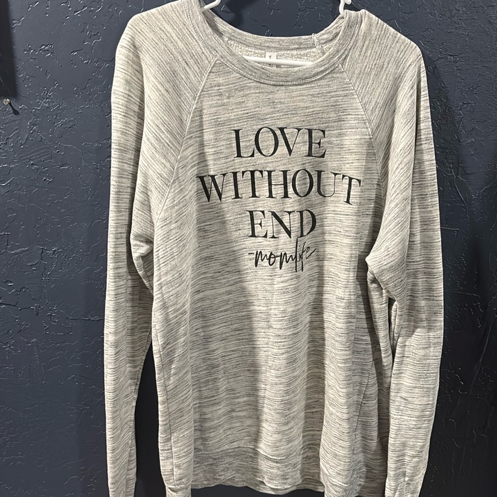 “Mom Life” sweatshirt